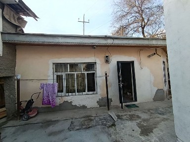 Продаётся дом в центре города, Тихий район, свет, газ, вода постоянно