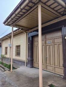 Samarkand viloyat jomboy tuman markazida 7 sotok hovli sotiladi.