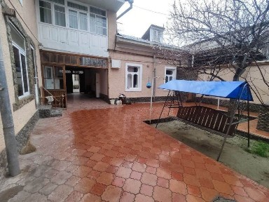 Узбекистанская! 3-соток. Продаётся дом.
