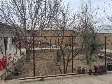 Navoiy shahar guliston-3 354 uy.Hovli sotiladi