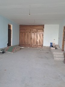 Ховли сотилади, 11 та хонаси 4 санузели бор