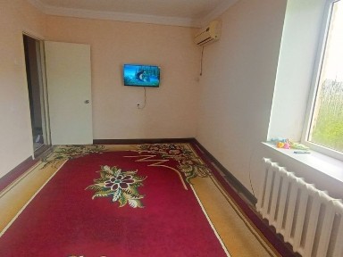 Uy sotiladi sharoitlari bor
