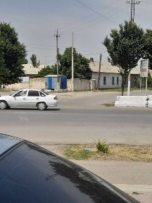 6 xonadan iborat 5.5 sotixli uy. Katta yo'lni yuzida.