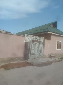 Uy sotiladi xamma sharoitga ega