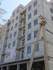 Buxoro shahrida yangi qurilgan domdan kvartira sotiladi