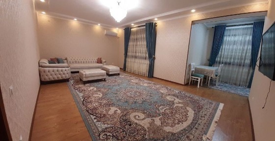 Продаётся квартира в Бухаре 3/2/3
