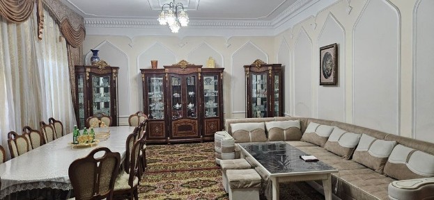 Uy sotiladi. Tel qilingla gaplawamiza