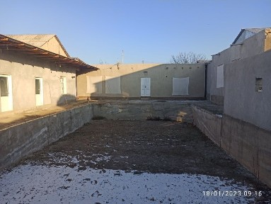 Hovli sotiladi holati juda zoʻr