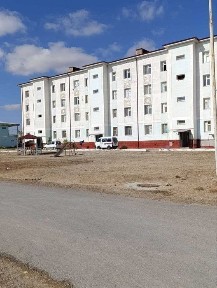 Naxtga 2 xonali uy sotiladi.