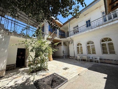 ZO'R LOKATSIYADAN TAYYOR 3.8 SOTIQLI hovli sotiladi #a542