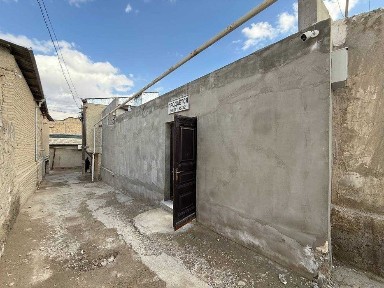 TAYYOR SHAHAR MARKAZIDAN 1.5 sotiqli hovli sotiladi #a395