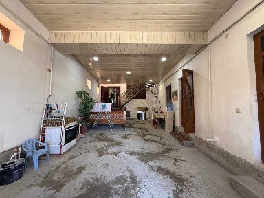 TAYYOR 2 qavatli hovli sotiladi. Maydoni 2 sotiq #a423