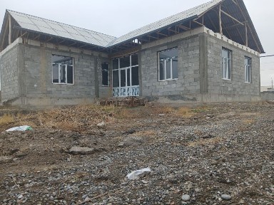Уй сотилади Янгиер шахар б секторда