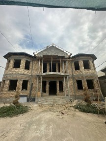 Uy sotiladi sirdaryo mirzabod 2014yil namunaviy uylar oxirida 2etaj