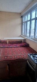 Gurlanskiyda amina dokon yanda Urdpiga yaqin joydan kv bor qizlara