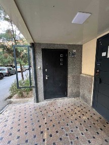 Улица Паркентская. 2линия. Продам офис 48кв. м. на цокольном этаже.
