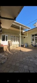 Shofayz 3-sotok uglavoy hovli sotiladi 30ga×10-metr yer hisobida