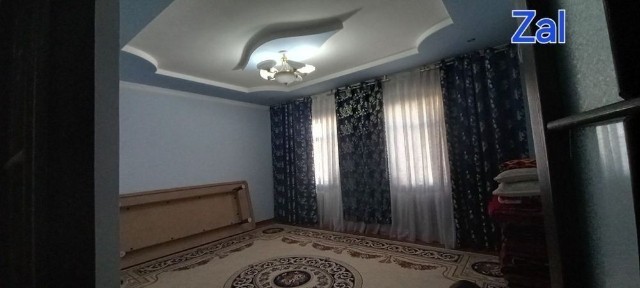 Uy sotiladi 3.1 sotixga 2 etajli hovli СРОЧНО narxi kelishiladi