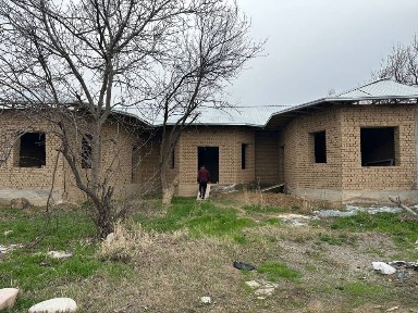 Dala Hovli sotiladi srochna Qibray Mayskiy Zafar obod da Srochna sotil