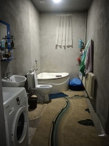 Уй сотилади хамма шароити бор газ, сув, свет, wi-fi.