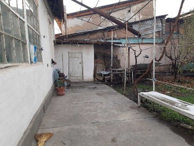 участок, яшнабад район ул. Мухтар Ашрафий, 3,15 сот. 5 комнат