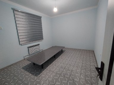 Kvartira sotiladi 1-etaj, 2 xona. Mo'ljal: Xamro bobo