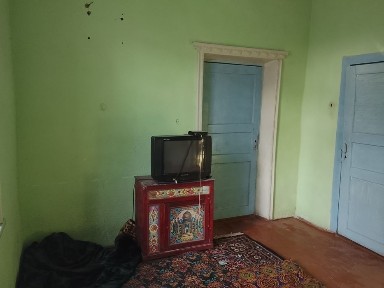 3 xonali 1 qavat uy sotiladi 225 mln kami bor