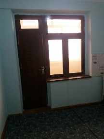 Qarshi Shahar 4 micro rayon chulquvar mahallasi 5 etaj 2 xonali remont