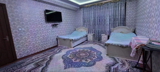 Санат саройи олдида Янги курилган Дом