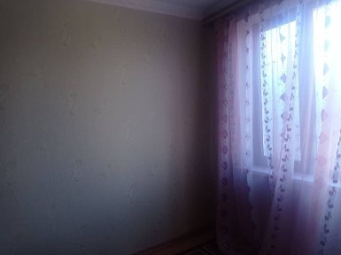 Срочно квртира сотилади