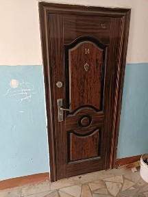 2 xonali kvartira yashash sharoiti bor