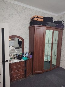 Продаю 1 комнатную кв 13мкр 8дом