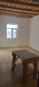 2 etajli uy sotiladi