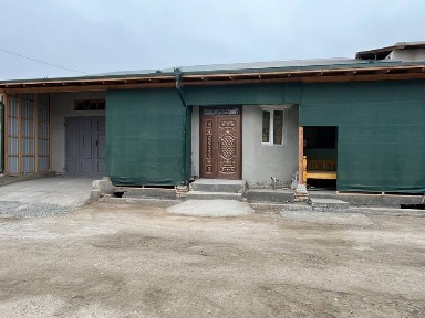 Hovli joy sotiladi