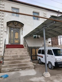 Hovli joy sotiladi