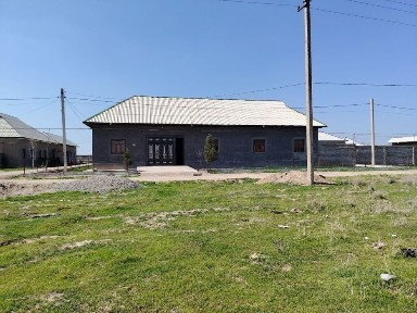 Уй сотилади барча кулайликлар бор. Келишилган нархда. Карши шахар.