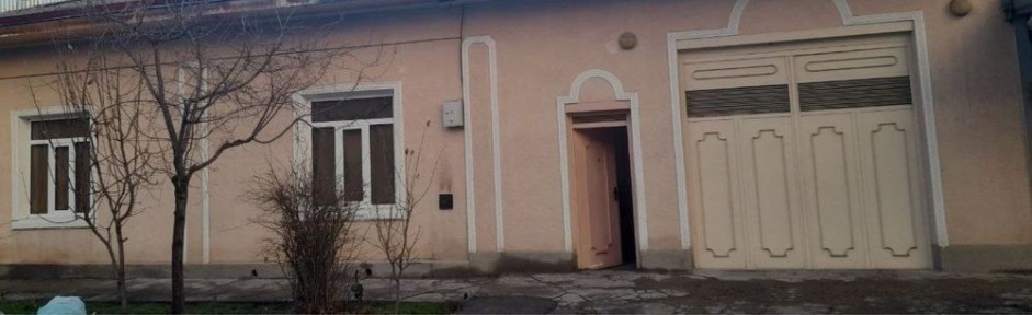 Hovli sotiladi 5 sotiq xonasi 7 ta