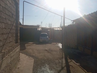 Ховли сотилади срочна