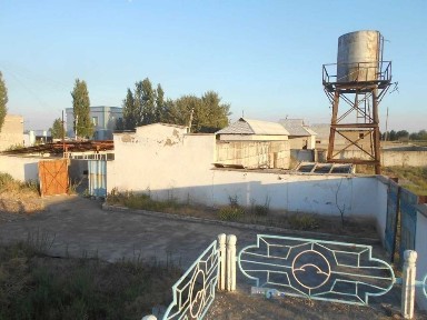 Уй сотилади Тош вил Куйи Чирчик тумани Дустобод 63 сотка