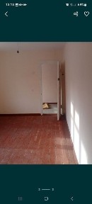 Срочно бир комнатни общежити сотилади