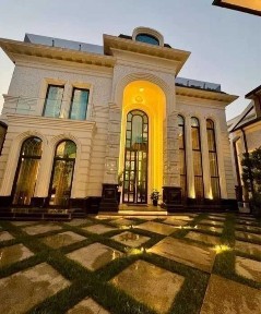 Сдаётся Еродом на Дархане в Центре премиум Неоклассика