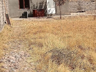 Товоксойда ховли сотилади