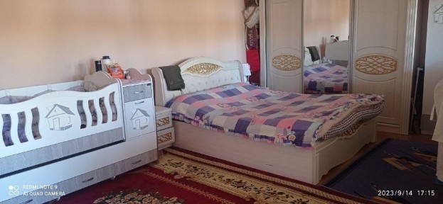 Nazarbek beshqorgon mahallasida SROCHNIY uchaska sotiladi ozimizani u