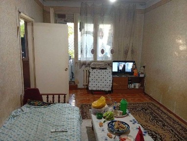 Продаётся 1в2 ком. квартира на 3-м этаже 4-х эт. дома Чиланзар -11