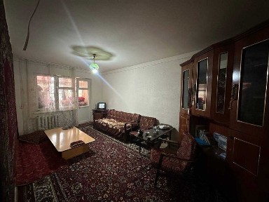 Продаётся 2х комн квартира на 2 этаже Ор-р Крытый рынок Военкомат