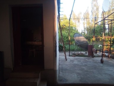 Hovli uy srochno sotiladi