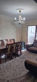 Продаётся 2х переделаная в 3х. квартира. М-Улугбекский р-он. Кара су 2.