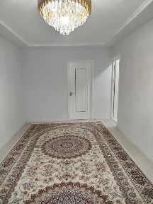 2 komnta 4 mk 1 etaj srochni sotiladi