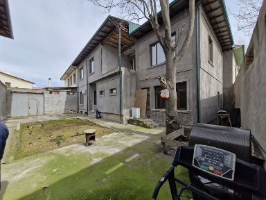БИЙ дом 3.3 сотки, 3 уровня 6 комнат, 2-детская больница