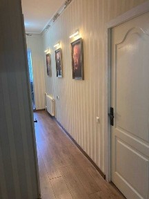 Продается квартира 2/4/4 Юнусабад 14, частично с мебелью и техникой